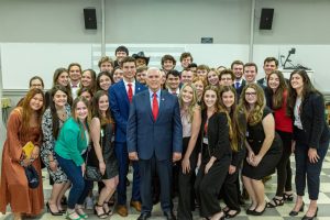 Pence at UVA with all YAF members (1)